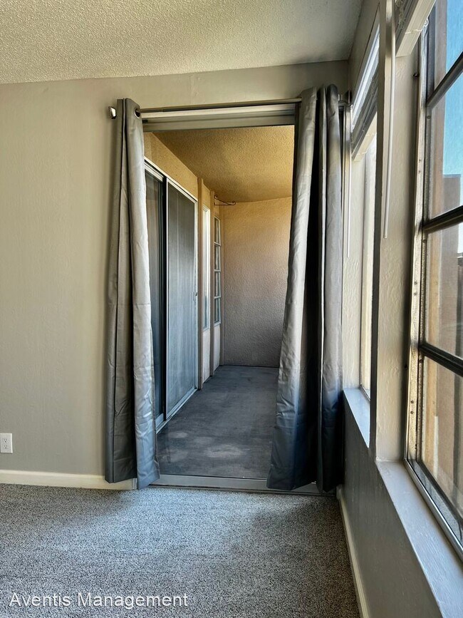 Photo - 1 br, 1 bath House - 5343 Broadway Terrace