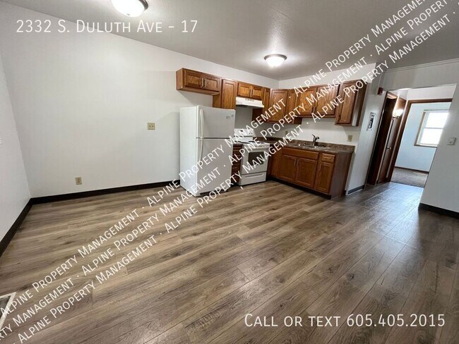 2332 S Duluth Ave Unidad 17