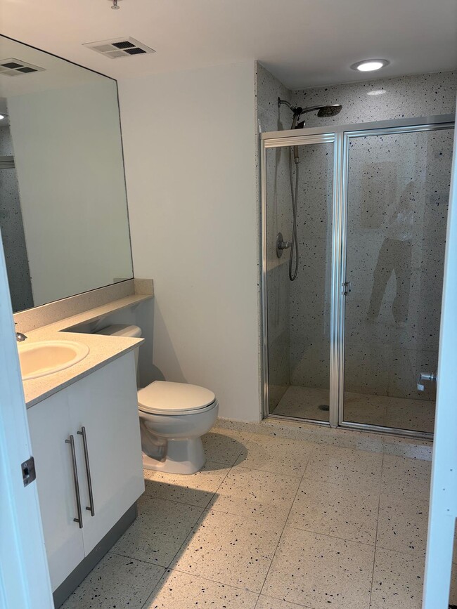 Photo - 950 Brickell Bay Dr Unit 2214