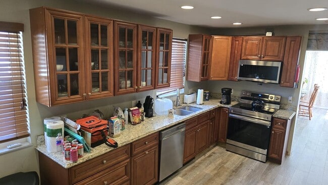 Photo - 231 NE 20th Ave