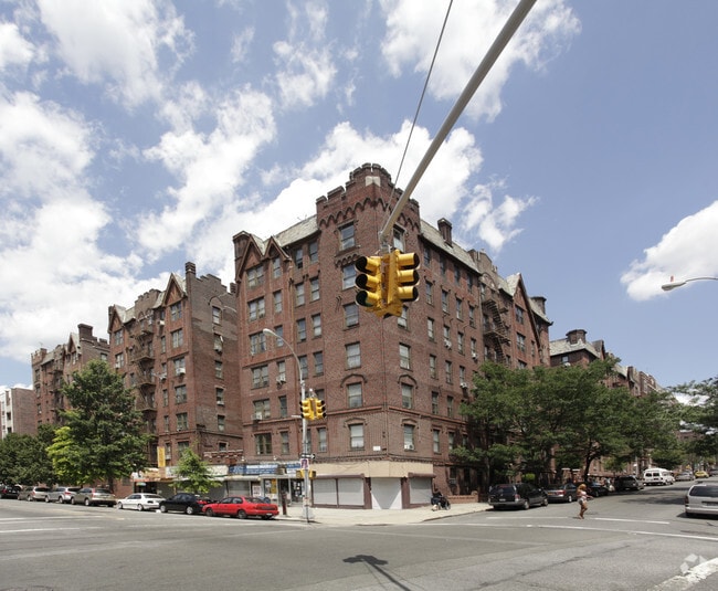 Photo - 446 Kingston Avenue