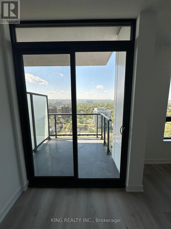 Photo - 2075 Lakeshore Rd. Unit 2202