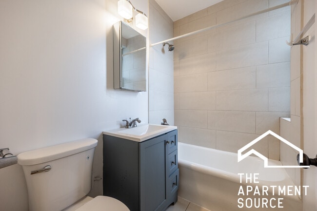 Photo - 4032 N Ashland Ave Unit 1W