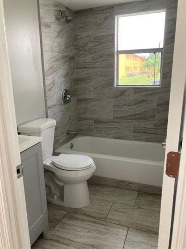 Photo - Newly Updated Apartments - Affordable and ... Unit A-105