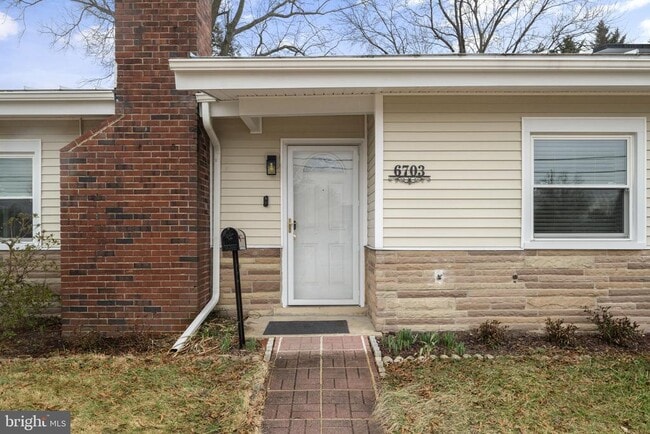 Photo - 6703 Cimarron St