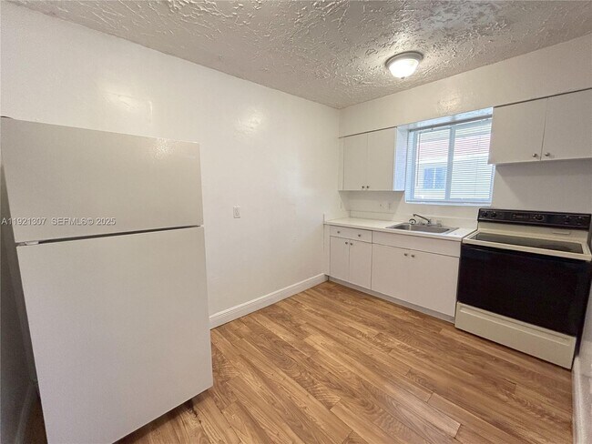 Building Photo - 641 NE 86th St Unit 3