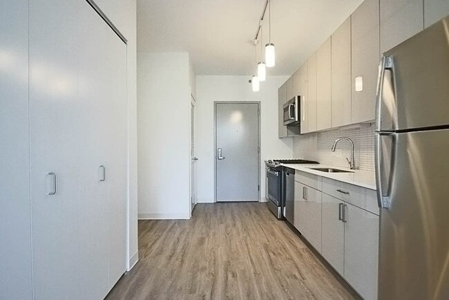 Photo - 817 W Van Buren St Unit 509