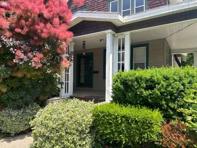 Building Photo - 705 Hudson Ave