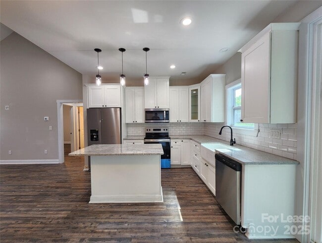 Photo - 1303 W Gold St