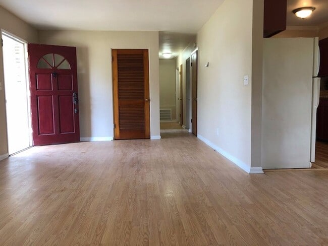 Photo - 4 Bed 1 Bath Home | Pet Friendly | Washer ...