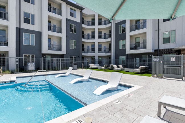 The Luxe at Lewisville | 55 + Active Adult