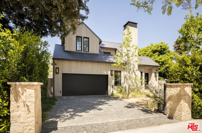 Building Photo - 719 San Lorenzo St