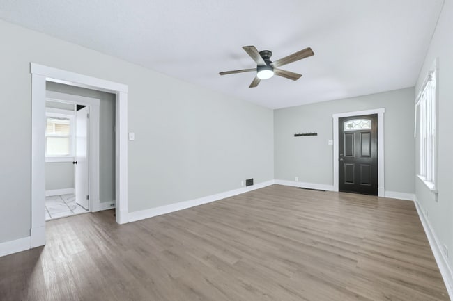 Photo - 4321 Tacoma Ave