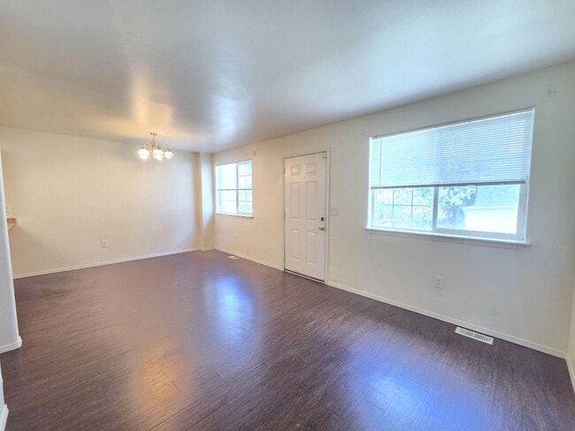 Photo - 407 E 8th Ave Unidad #3
