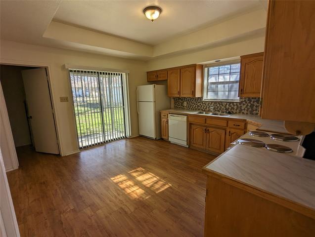 Photo - 212 Lanham Ct
