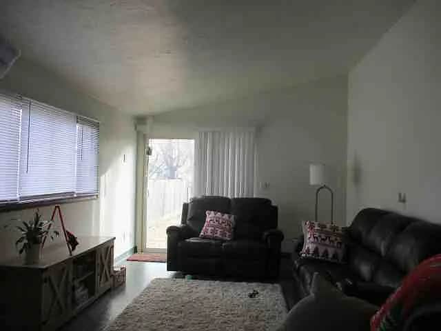 Photo - 603-605-605 Victoria St Unit 603