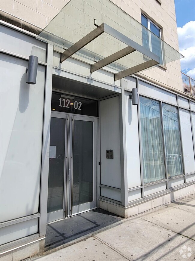 Building Photo - 112-02 Northern Blvd Unit 3A Rental
