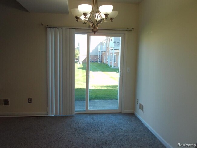 Photo - 2009 Monarch Dr Unit 3