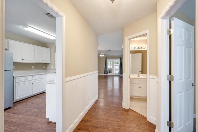 153 Photinia Dr
