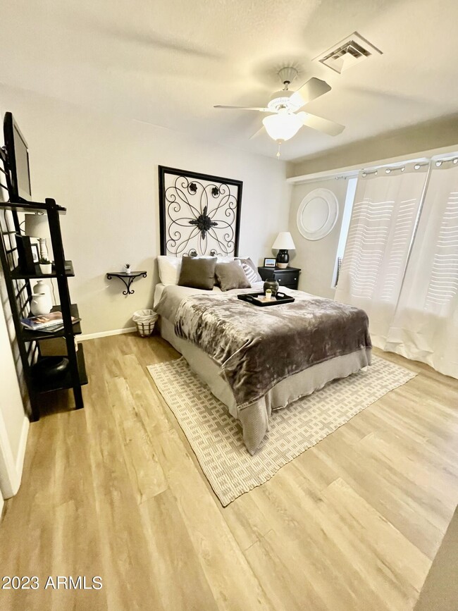 Photo - 1193 N 87th St