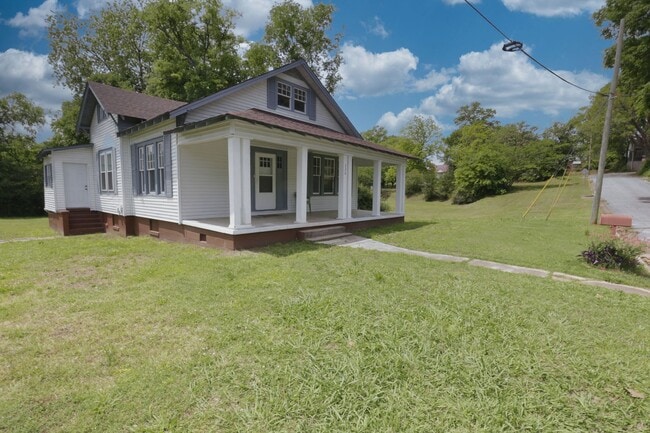 Spacious 4-Bedroom Home with Modern Upgrad... - Spacious 4-Bedroom Home with Modern Upgrad...