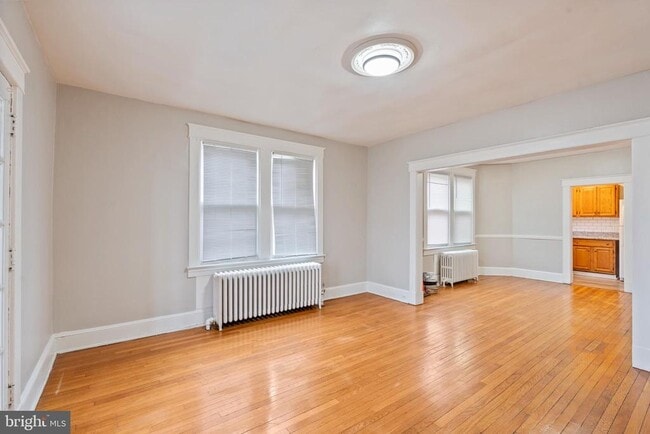 Building Photo - 639 Plymouth Rd Unit A1