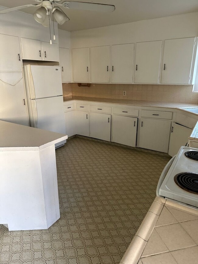 Photo - Desirable 2 Bedroom