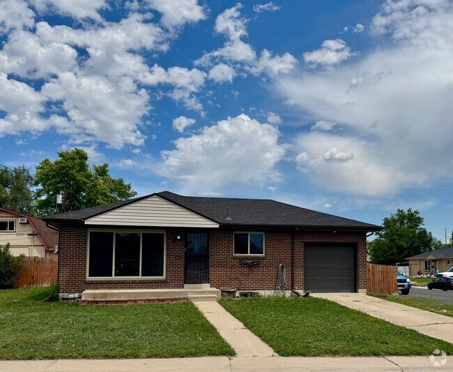 Building Photo - Spacious 4 bedroom home in Westminster! Av...