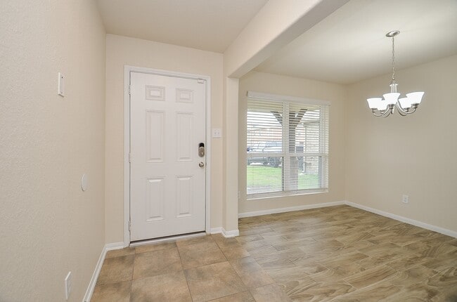 Photo - 21610 Yeaney Dr