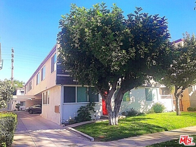 Building Photo - 451 Ivy St Unit A Rental