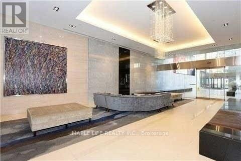 Photo - 388 Yonge St Unit 6110