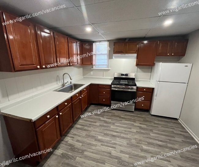 Building Photo - 3940 Deodar St Unit : Front House (FH)