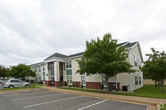 Photo - Coles Crossing Apartments