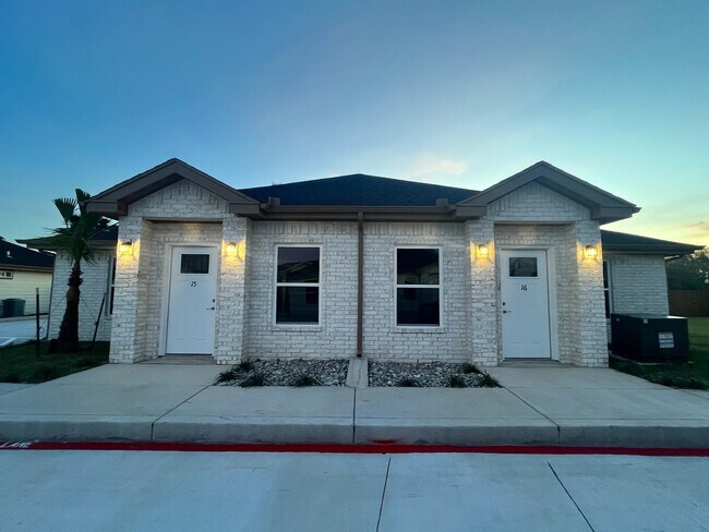Photo - 1806 Atrium Pl Dr Unit 16