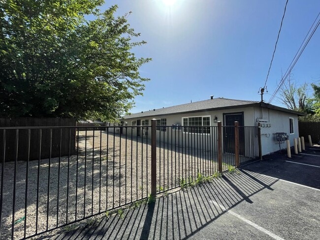 4357 College Way Unit 4