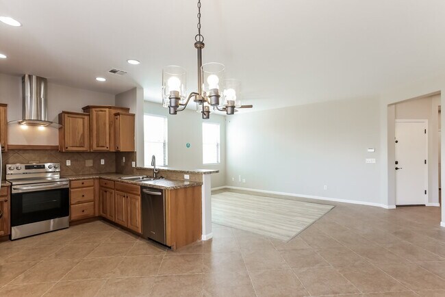 Photo - 1868 W Wrangler Way