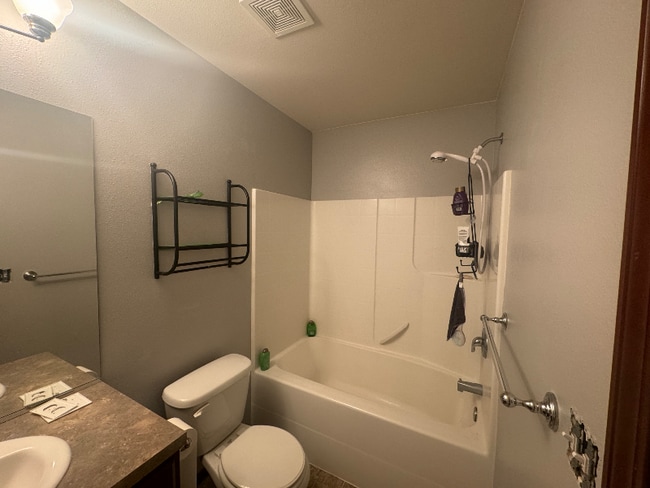 Photo - 2910 Alyssa Ct SE