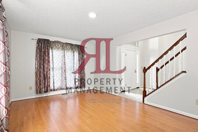6058 Northcliff Ct