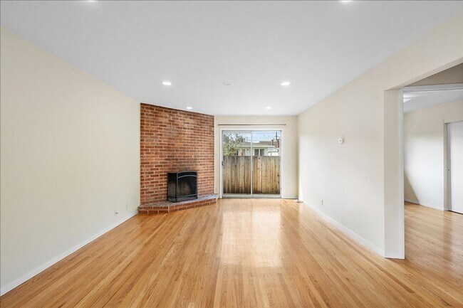 Photo - 2208 Buena Vista Ave