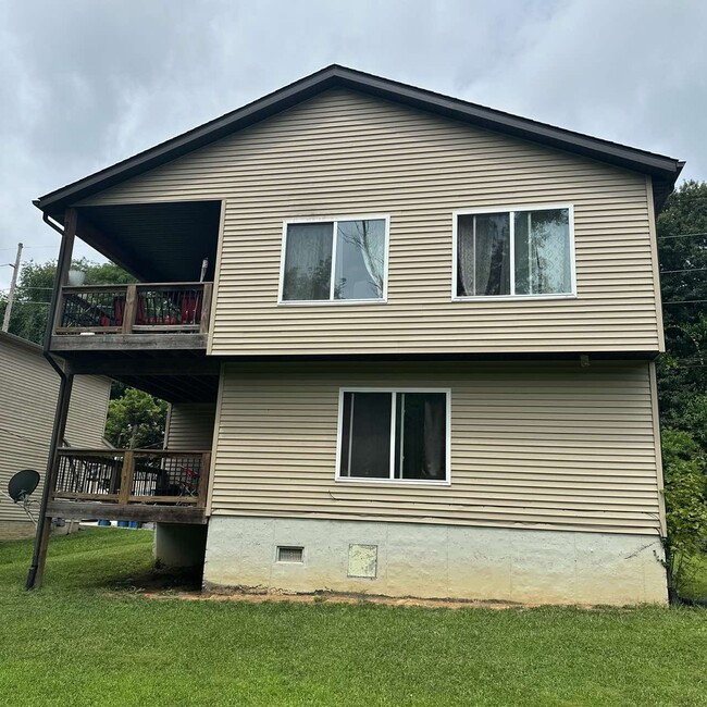 Photo - 152 Black Jack Rd