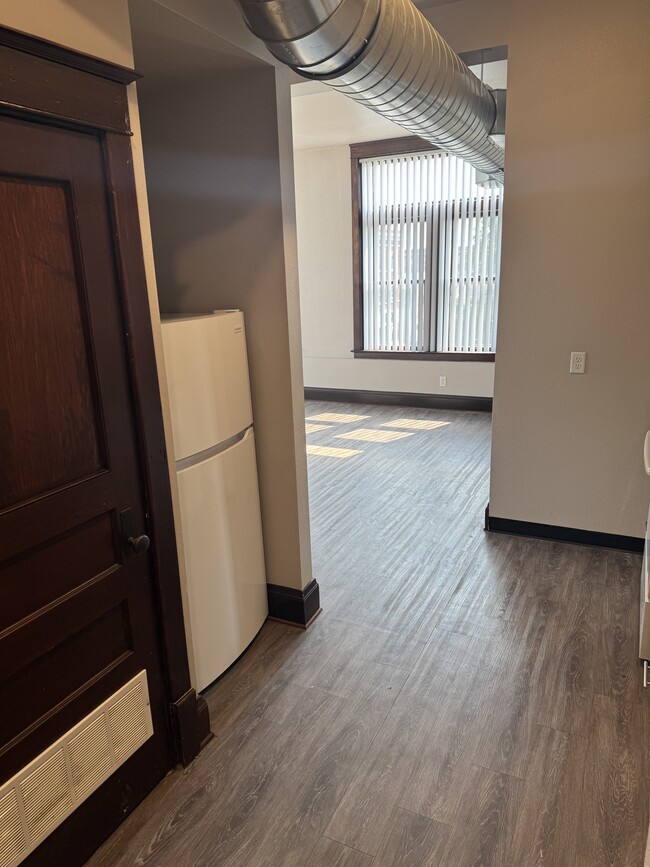 Photo - Western Building Unit 306