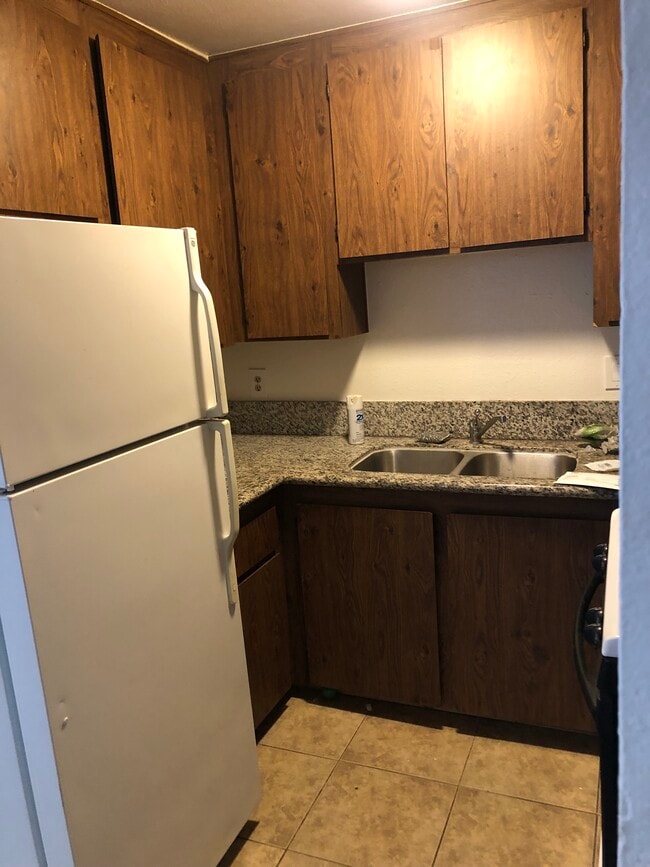 Photo - 2172 Olive Ave