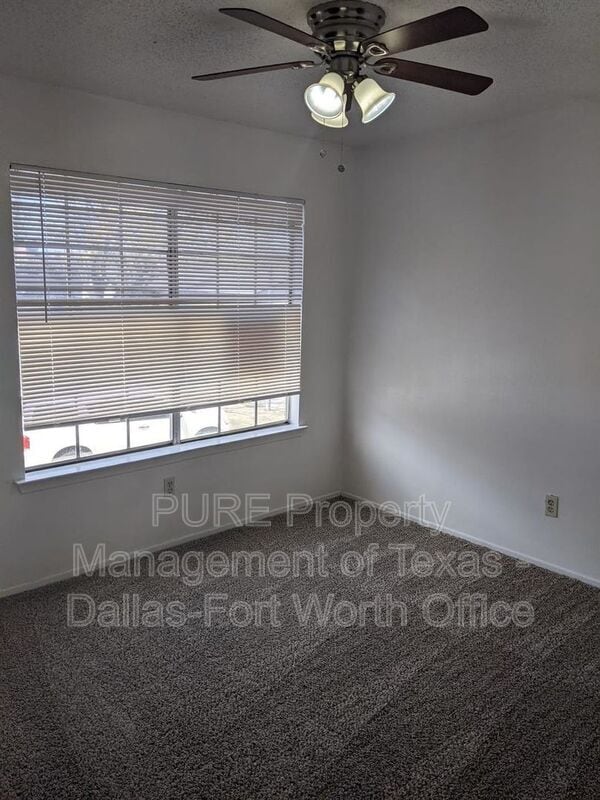 Photo - 901 S Mesquite B