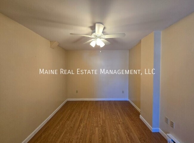 Photo - 60 S Factory St Unidad 2