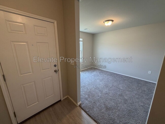Photo - 11729 NW 100th St