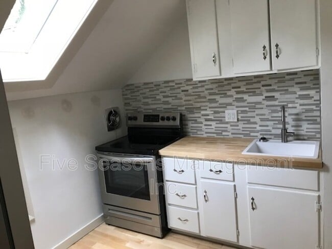 Photo - 392 St Paul St