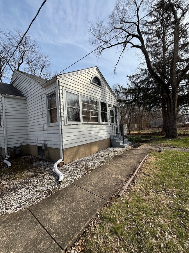 Photo - 2211 W Butler St