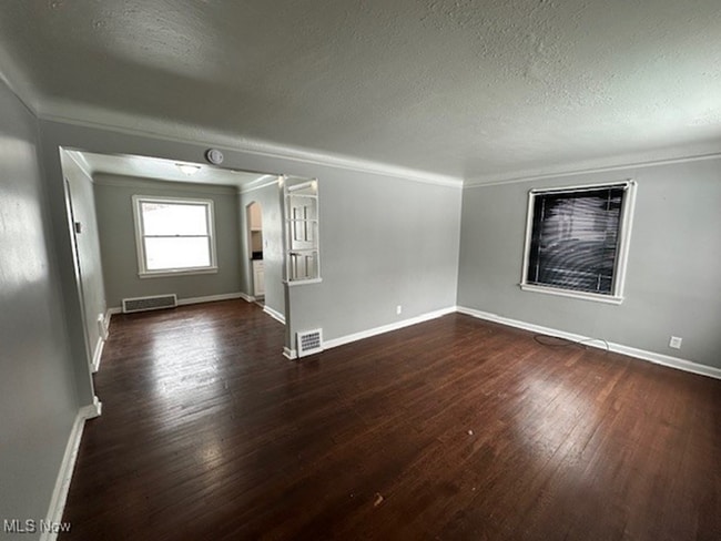 Photo - 5185 Anthony St