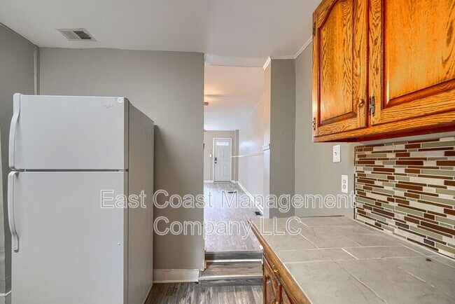 Photo - 1220 W Pratt St