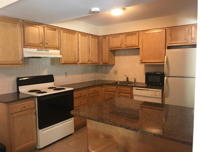 Photo - 5599 Thompson Rd Unit 3